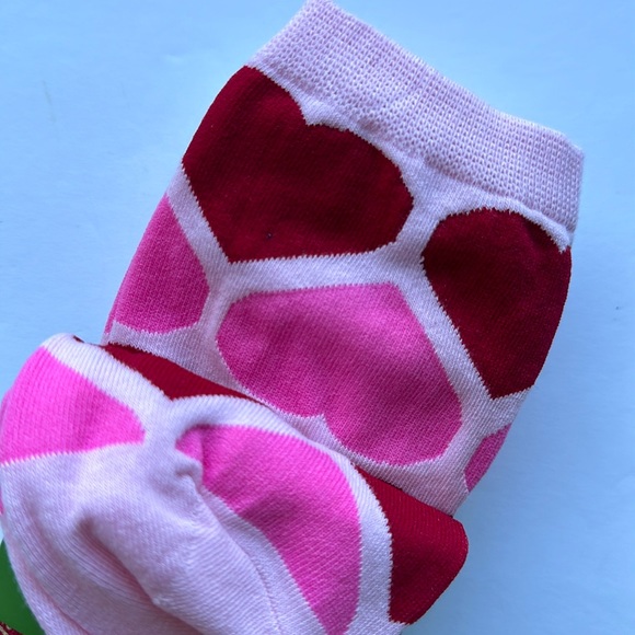 LAST ONE‼️Kate Spade Valentine Hearts 3 Pack Crew Socks Hearts - Picture 3 of 5